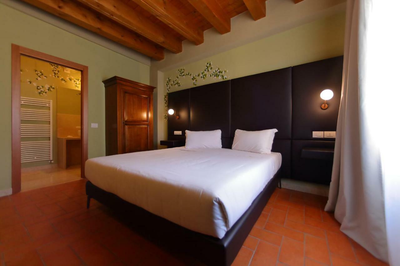 La Boheme Chambres Lazise Exteriör bild