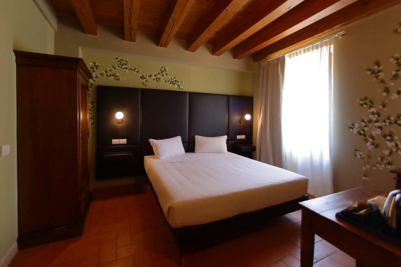 La Boheme Chambres Lazise Exteriör bild